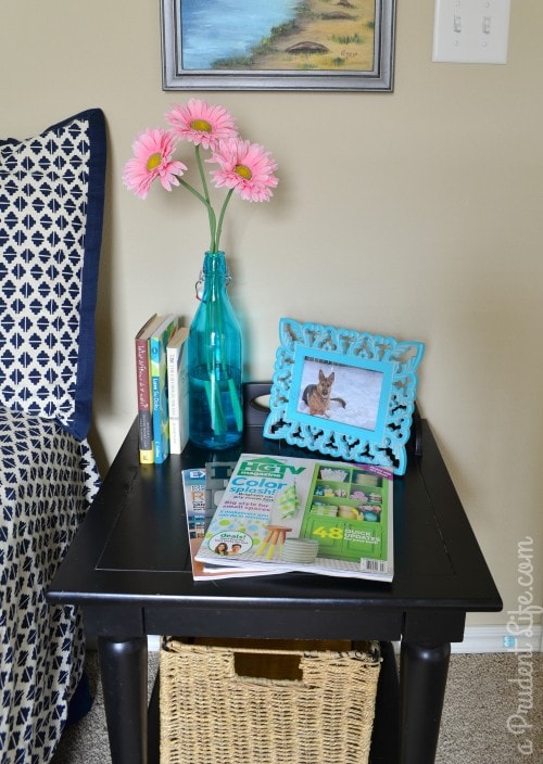 https://www.polishedhabitat.com/2014/craft-room-guest-room-combo-reveal/night-stand-styling/