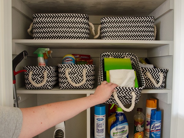 16 Clever Ways to Organize Cleaning Supplies  Cleaning closet  organization, Cleaning supplies organization, Bathroom cleaning supplies