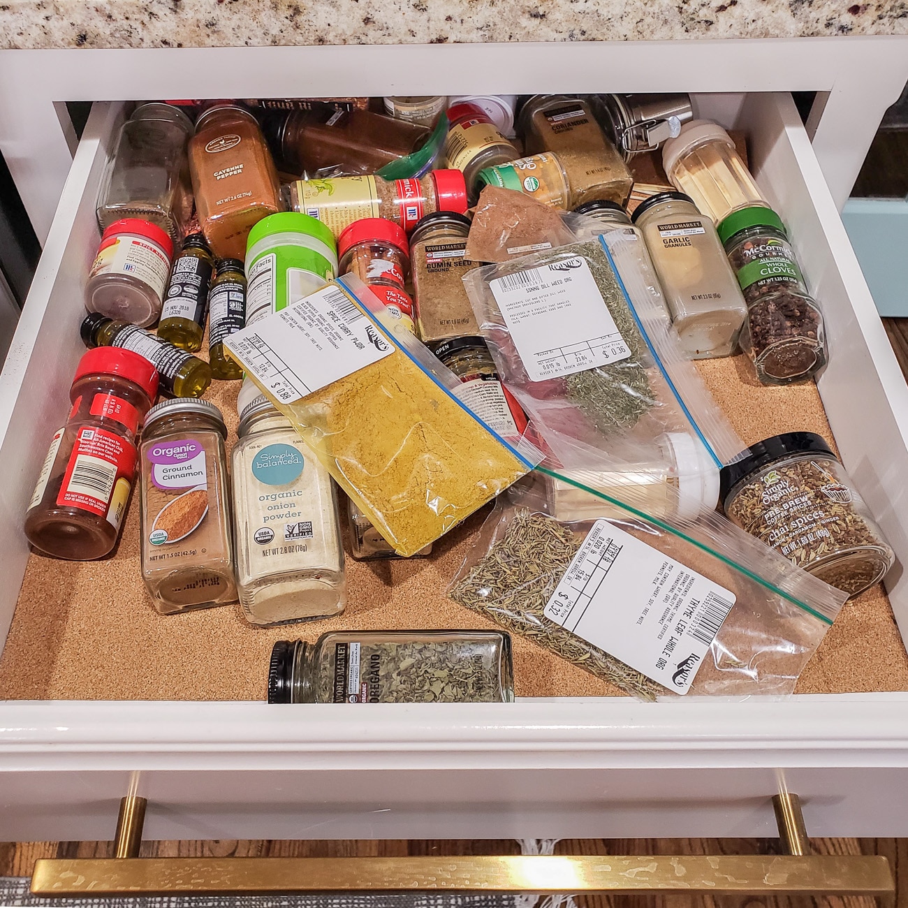 How to Organize Spice Cabinets with Labeled Jars from